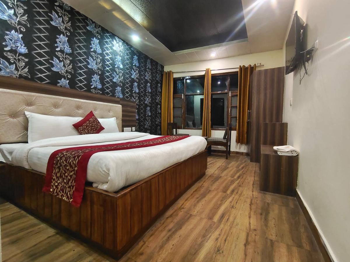 Mountain Zest-Simla Royale Near Mall Road-Free Pickup From Railway Station Simla Buitenkant foto