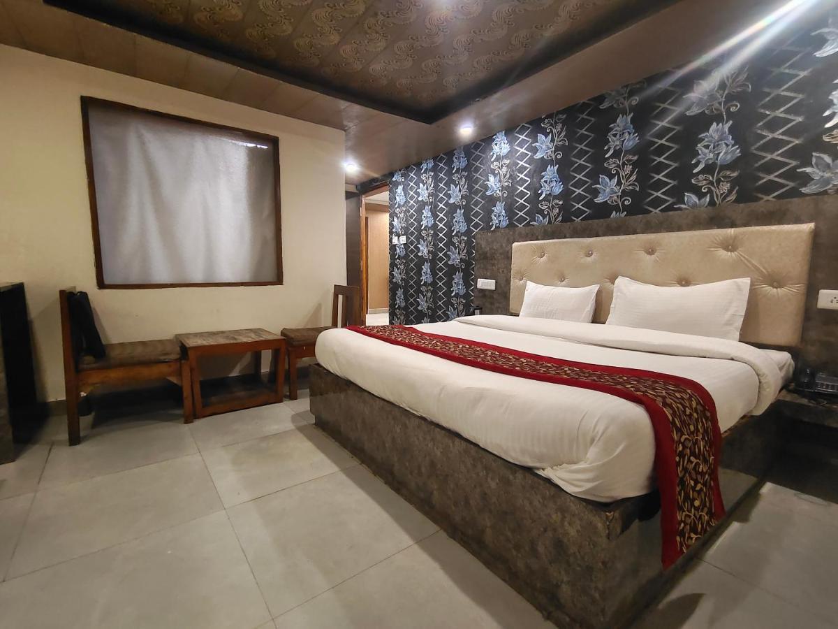Mountain Zest-Simla Royale Near Mall Road-Free Pickup From Railway Station Simla Buitenkant foto