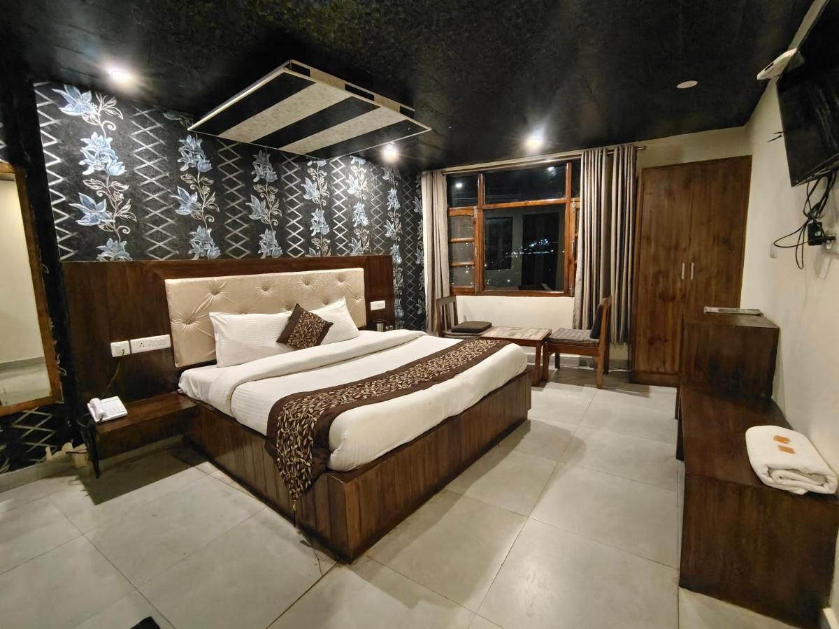 Mountain Zest-Simla Royale Near Mall Road-Free Pickup From Railway Station Simla Buitenkant foto